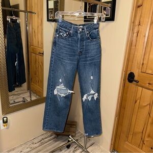 Levi’s Ribcage Straight Ankle Jeans